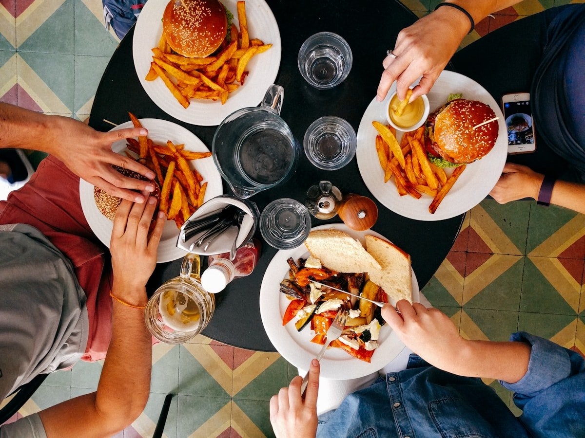 Independent American Restaurant restaurant visual